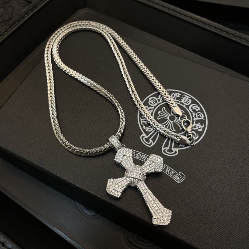 Ch*0me He**ts necklaces